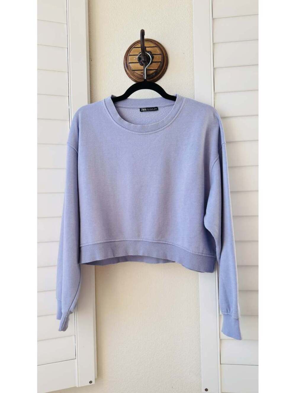 Zara Lavender Cropped Crewneck Sweatshirt - Size L